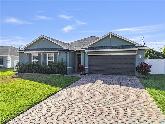 5th image of 2540 SW 9th Pl