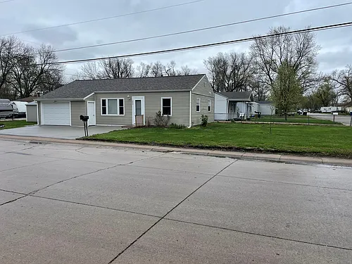 205 Jefferson Rd Photo 1