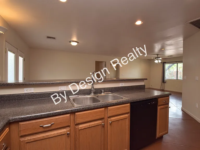 203 S Cherry Ave #2 — Photo 12