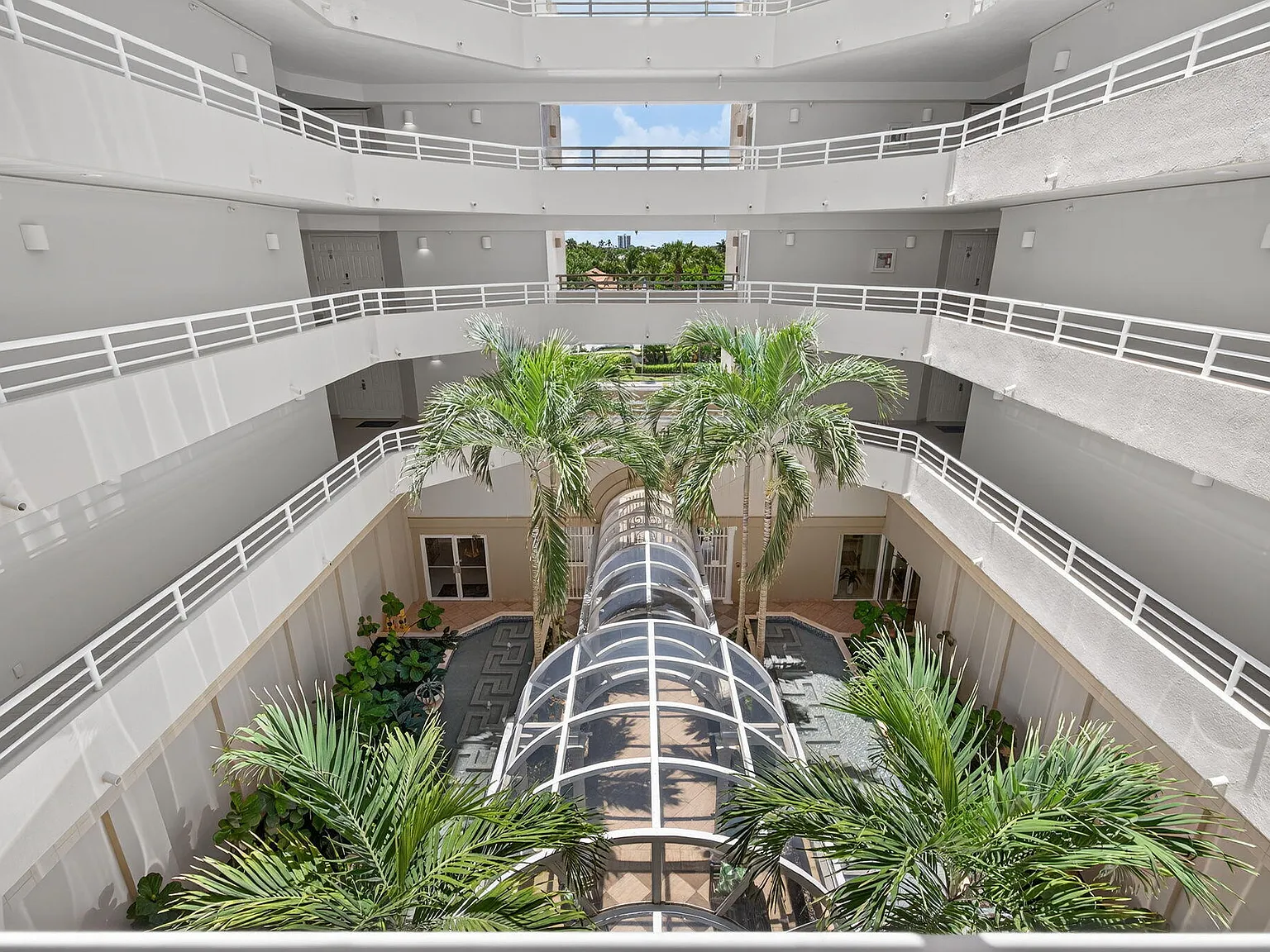 2 bed, 2.0 bath, 1460 sqft, $13,000 — Photo 3