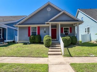 1128 Oakcrest Dr, Aubrey, TX 76227