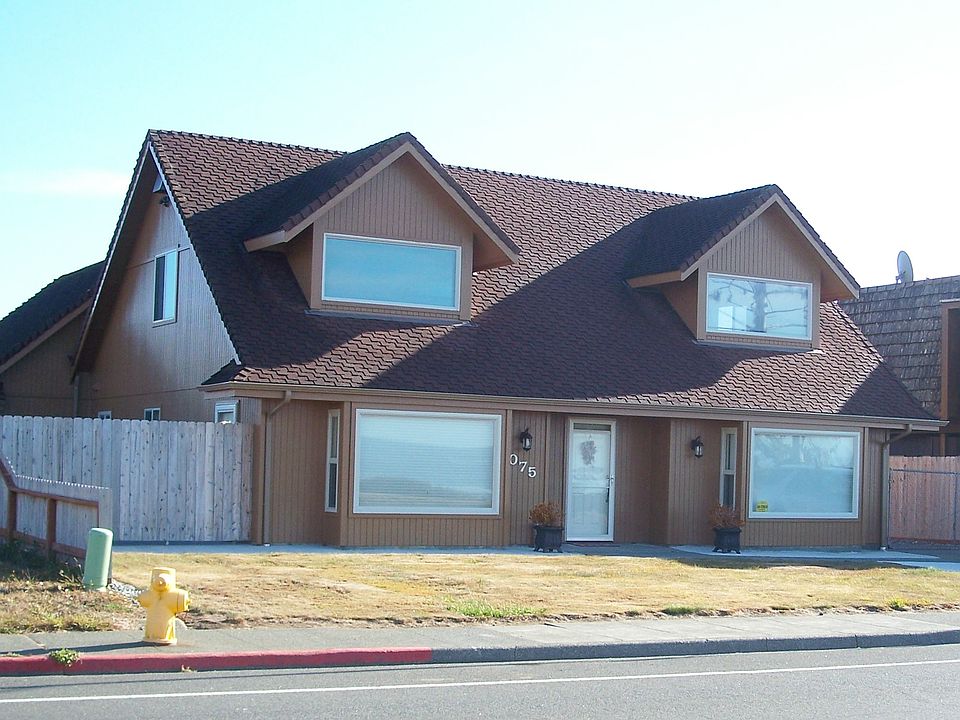 2nd image of 1075 S Pebble Beach Dr