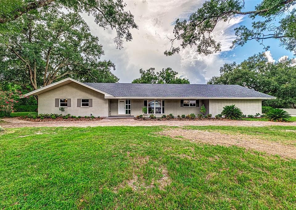 1st image of 4733 Burgundy Pl