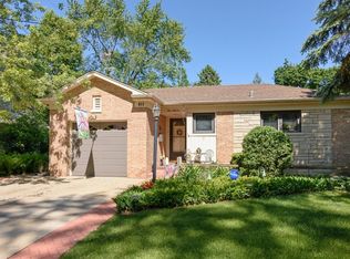 411 N Lincoln Ln, Arlington Heights, IL