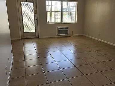 2nd image of 226 Norwich J West Palm Bch #226J