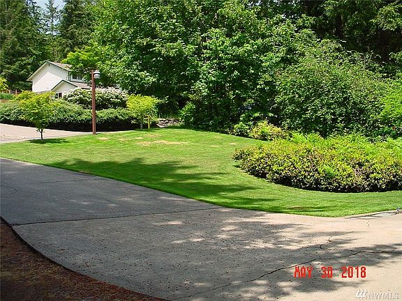 4th image of 13711 72nd Ave E