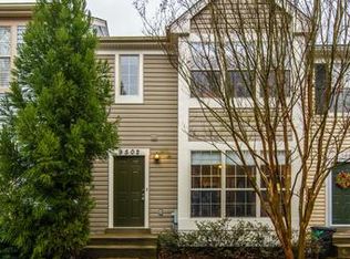9502 White Pillar Ter, Gaithersburg, MD 20882