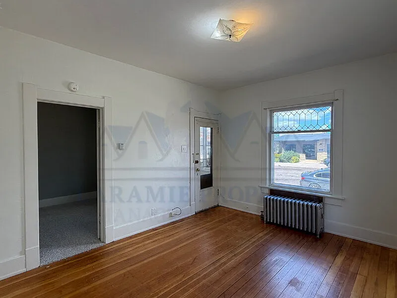 1 bed, 1.0 bath, $899 — Photo 4