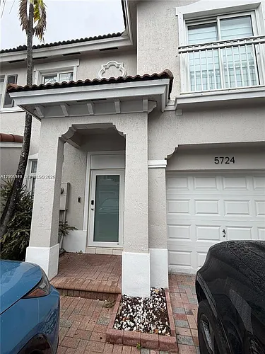 5724 NW 112th Pl #5724 Photo 1
