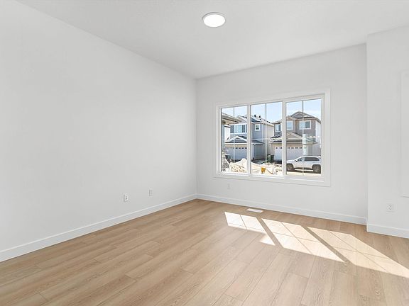 4th image of 1060 14th Ave NW