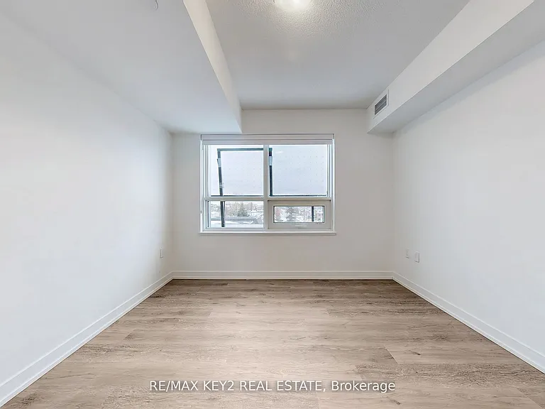 556 Marlee Ave #425 — Photo 14
