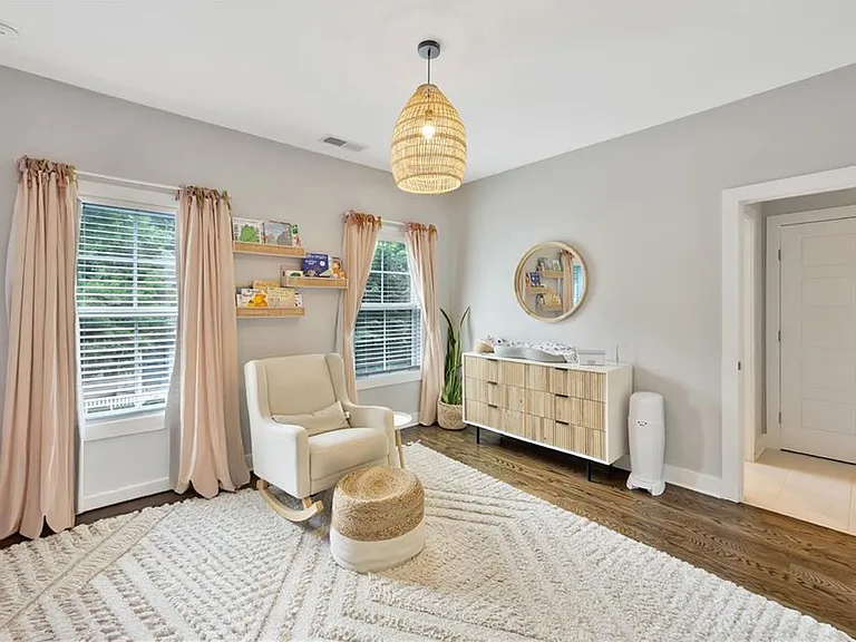 2230 Main St NW — Photo 16