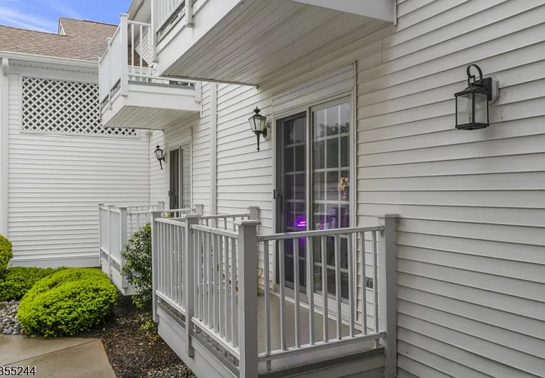 105 Alexandria Way — Photo 3