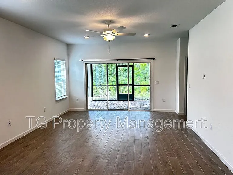 23 Lake Sinclair St — Photo 11