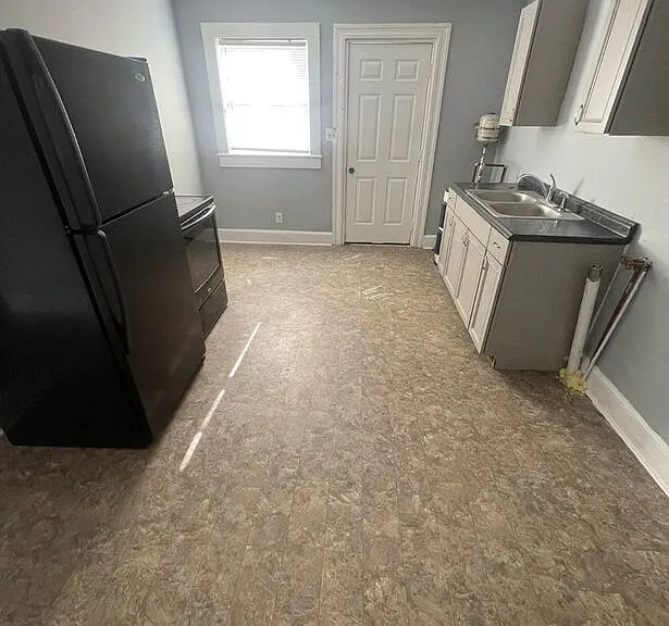 322 Harrison St — Photo 3