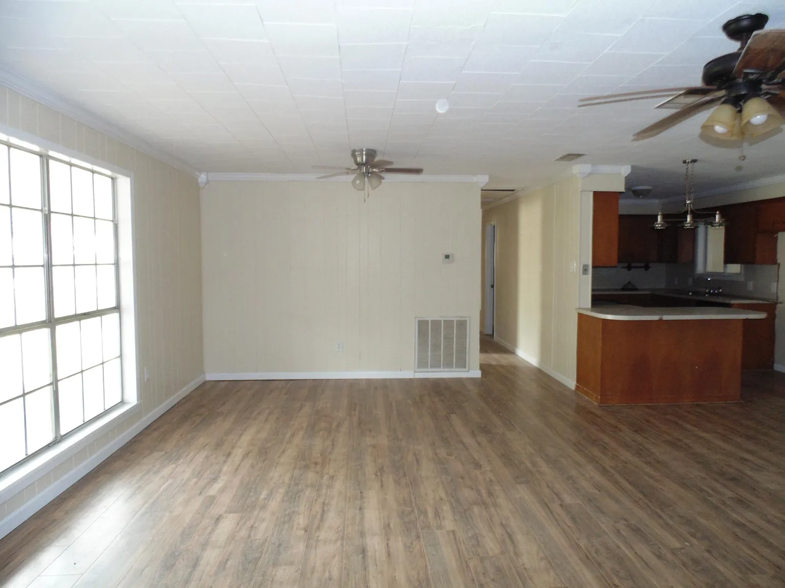 3 bed, 1658 sqft, $1,200 — Photo 3