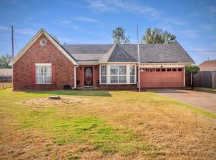 2495 Country Trail Dr, Memphis, TN 38133