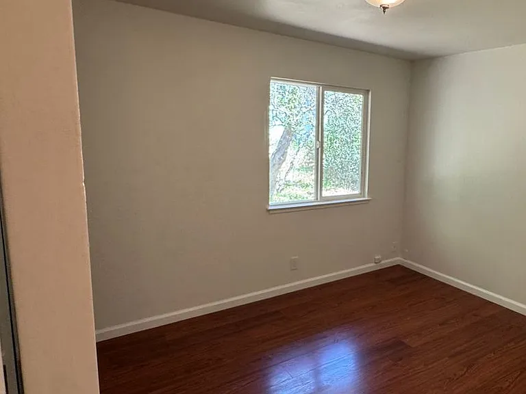 640 Peaceful Valley Dr — Photo 17