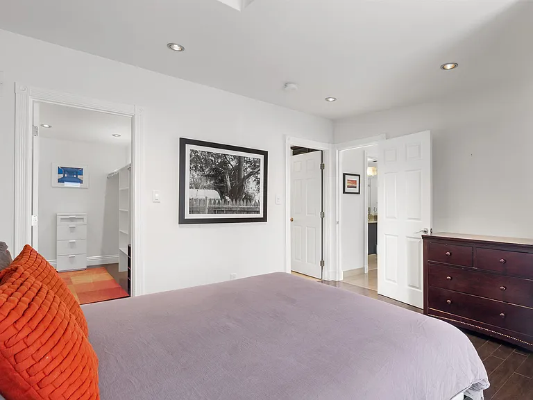 217 Seaview St — Photo 14