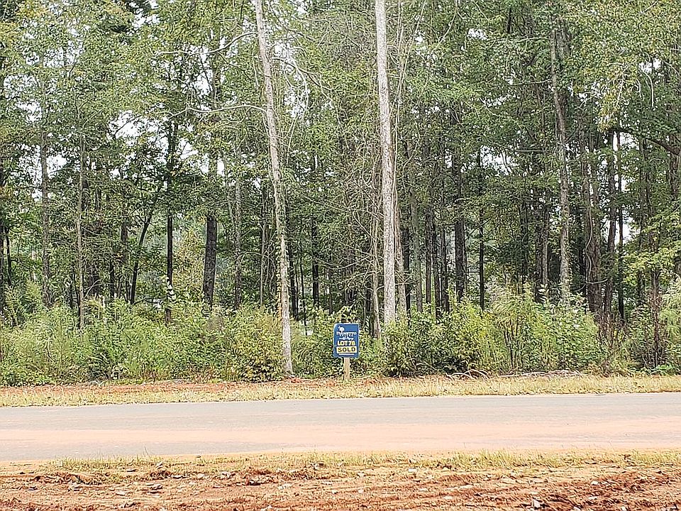 Streetview - 152ft wide
