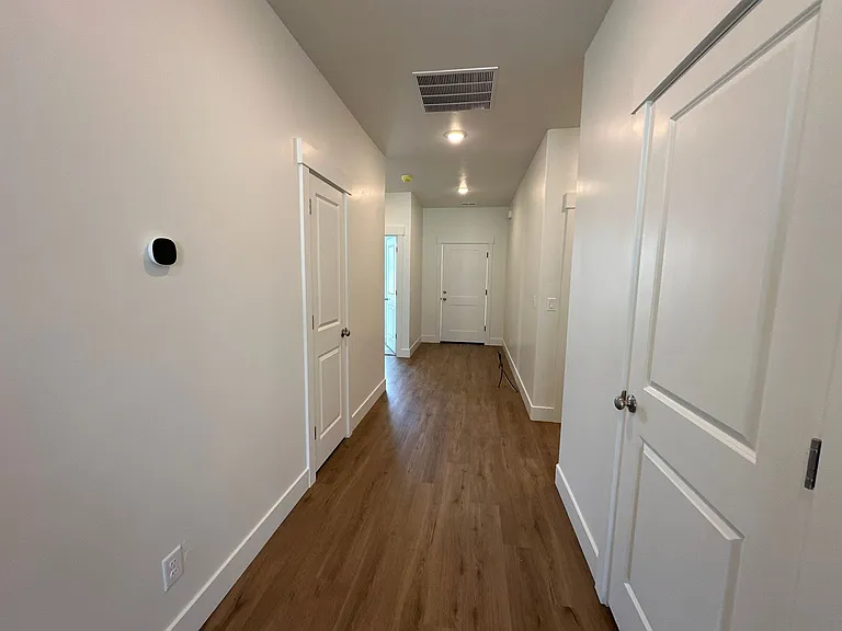 604 S 2355 W — Photo 37