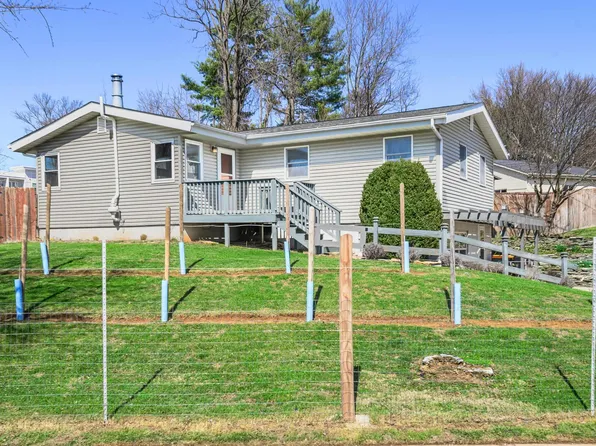 205 E Sunny Slopes Dr, Bloomington, IN 47401