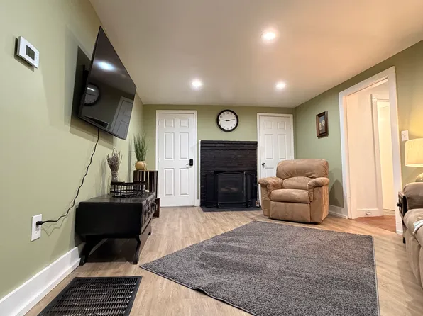 305 W Main St, Jonesborough, TN 37659