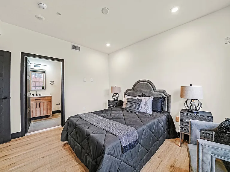 Lofts AT Church — Photo 39