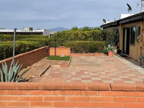 360 W Camino Del Sonador, Green Valley, AZ 85614