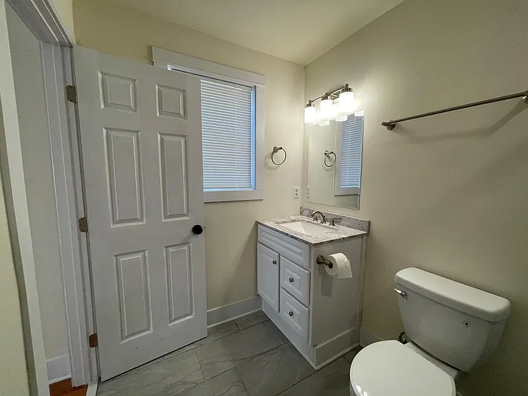 65 Lester St — Photo 11