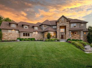 3356 S 226th Cir, Elkhorn, NE 68022