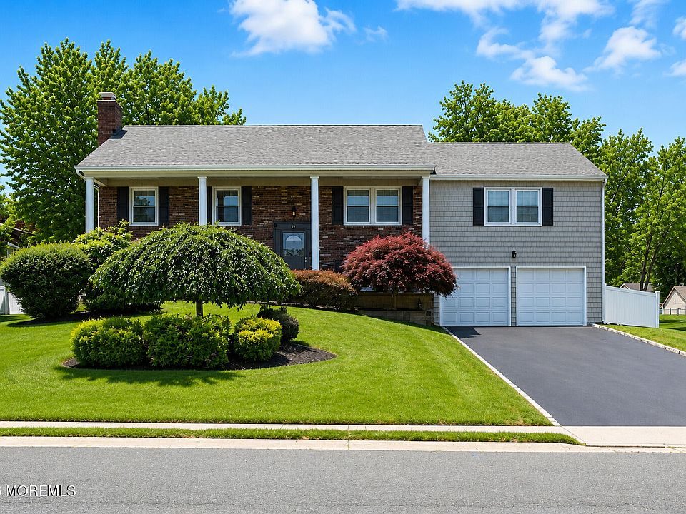1st image of 19 Prescott Drive