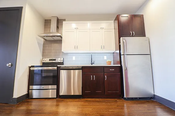 Rented by Lofts and Flats LLC | media 28