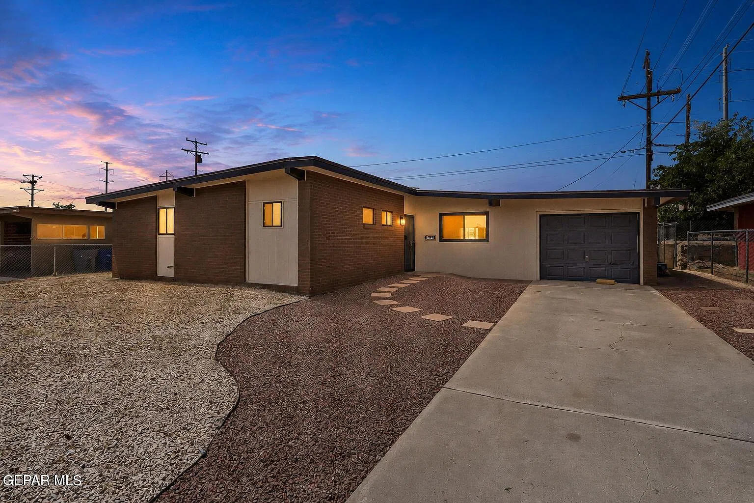 3 bed, 2.0 bath, 1528 sqft, $1,850 — Photo 2
