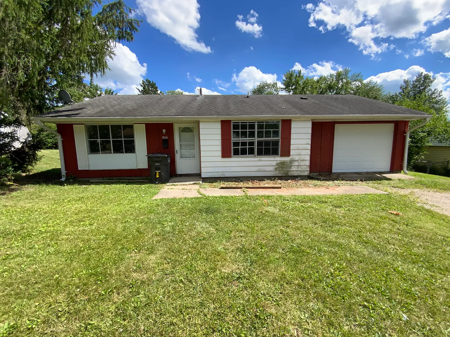 908 Sunset Rdg photo 1