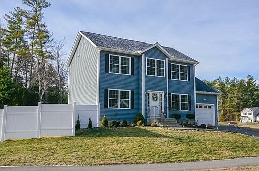 1st image of 34 Pinewood Dr