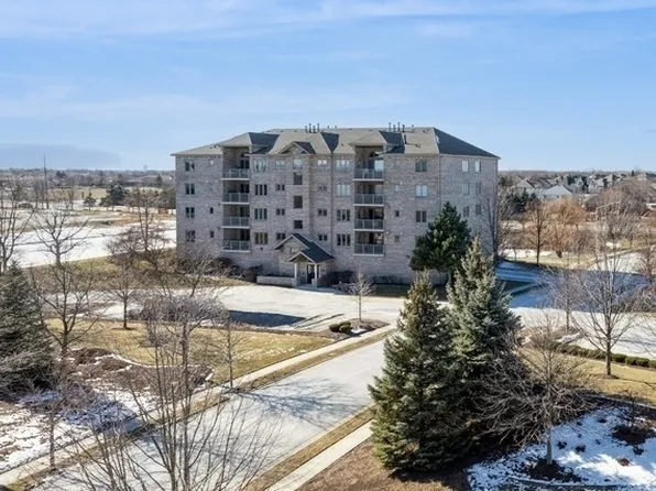 11110 Waters Edge Dr Unit 4A, Orland Park, IL 60467