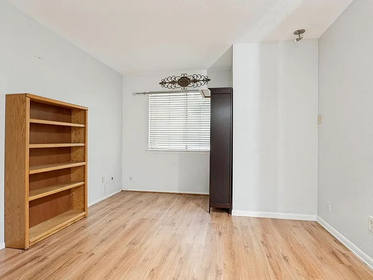 5808 Harvest Hill Rd — Photo 7