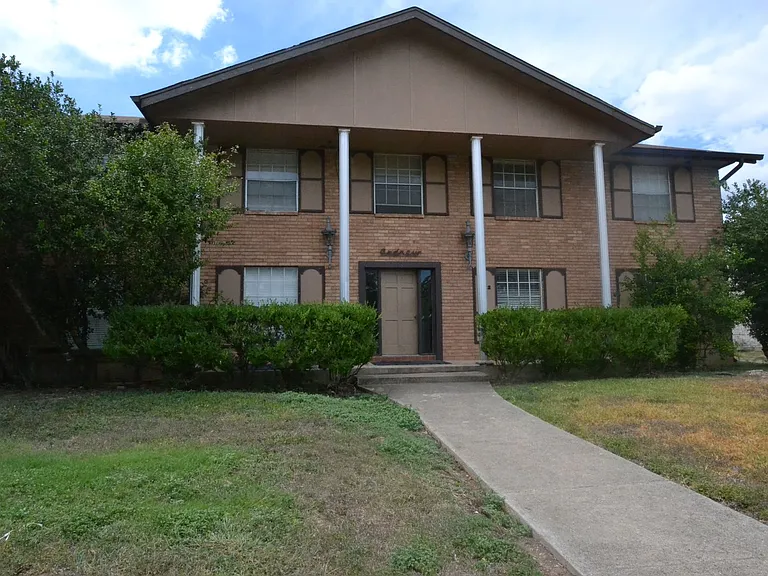 622 Chauncey Dr — Photo 1