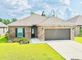 13992 Rosewell St, Denham Springs, LA 70726