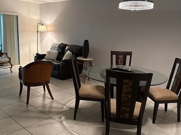 2624 Kings Lake Blvd #101, Naples, FL 34112