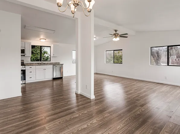 14635 Spring Branch Rd, Redding, CA 96003