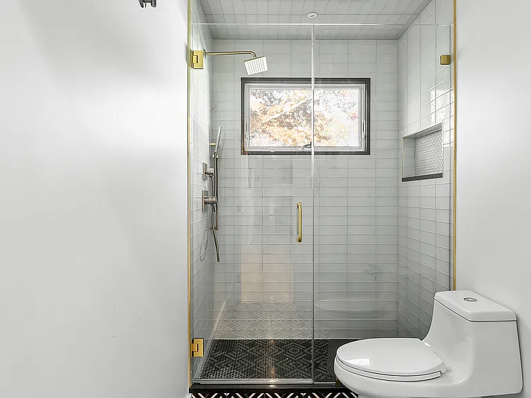 43 Homewood Dr — Photo 7