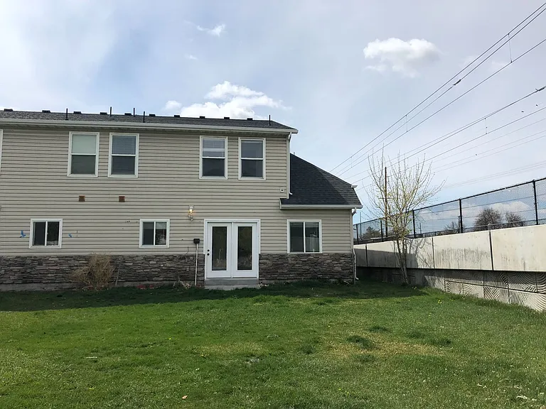 2574 W Robin Rd — Photo 18