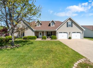 820 Clearwater Rd, Sikeston, MO 63801