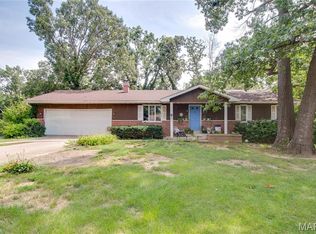 17652 Ridge Dr, Carlinville, IL 62626