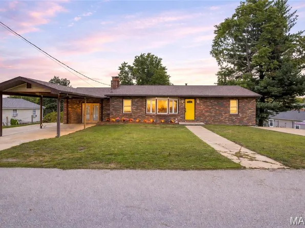 305 E 3rd St, Pevely, MO 63070