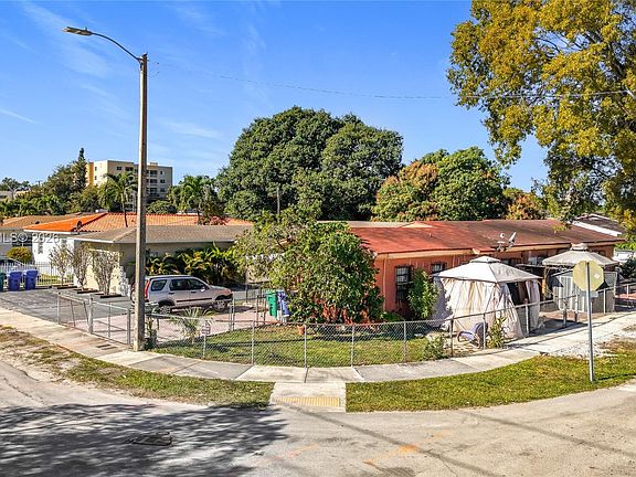 3rd image of 3601 SW 7th St