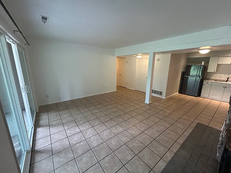 3707 Northshore Blvd NE #D — Photo 12