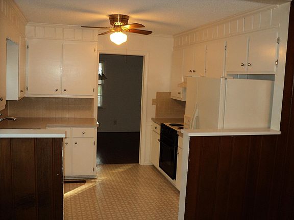 2nd image of 4913 Tiffany Ave